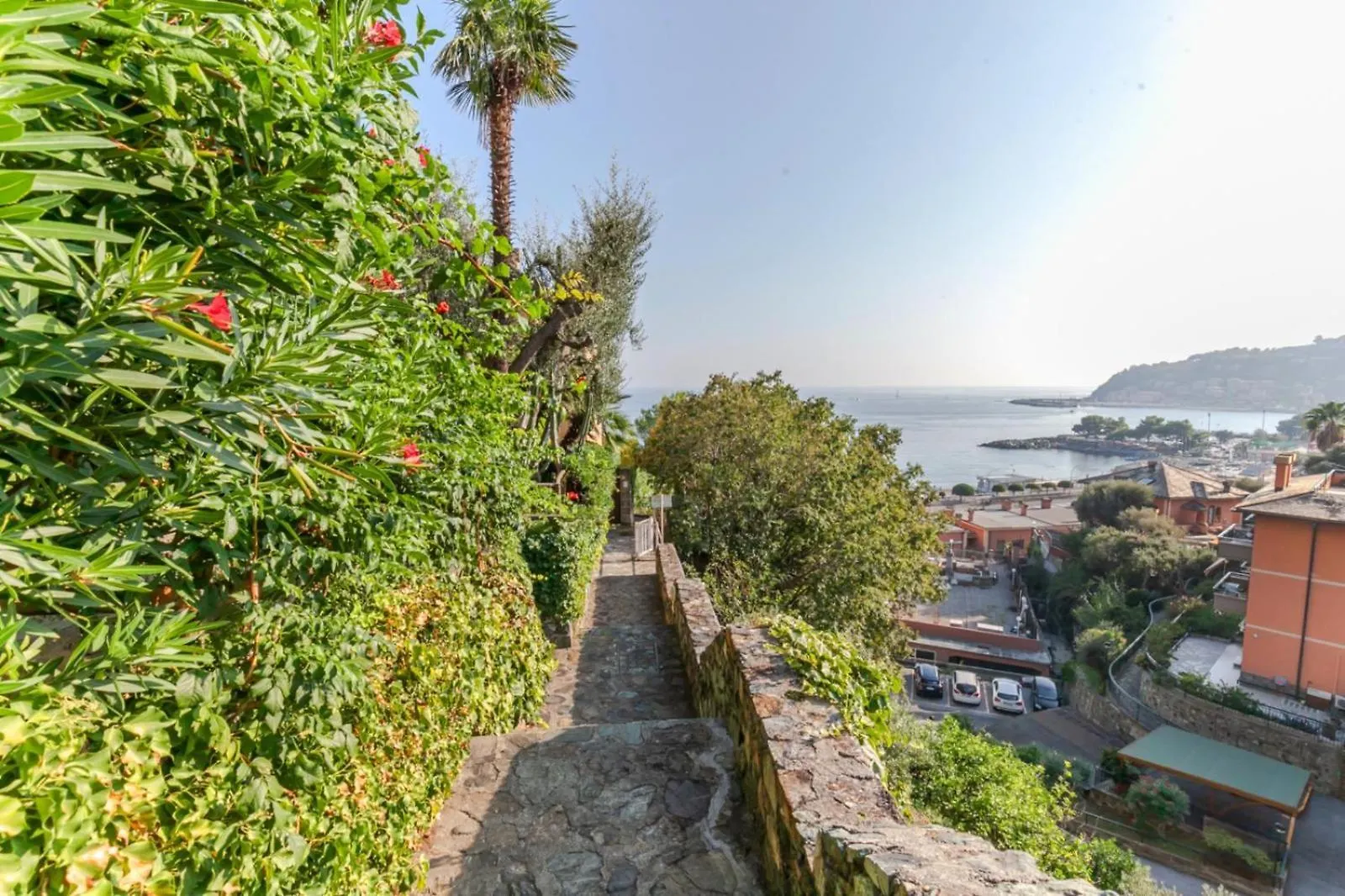 Villa Al Grande Pino - A Picco Sul Mare à Arenzano 0*,  Italie